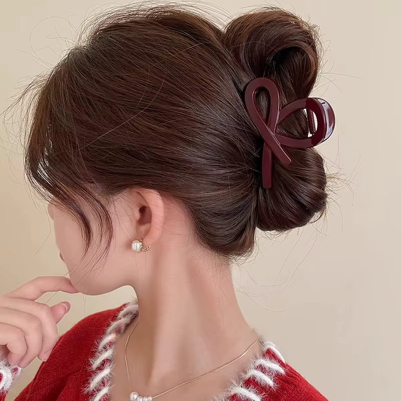 1 pince à cheveux rétro rouge foncé
