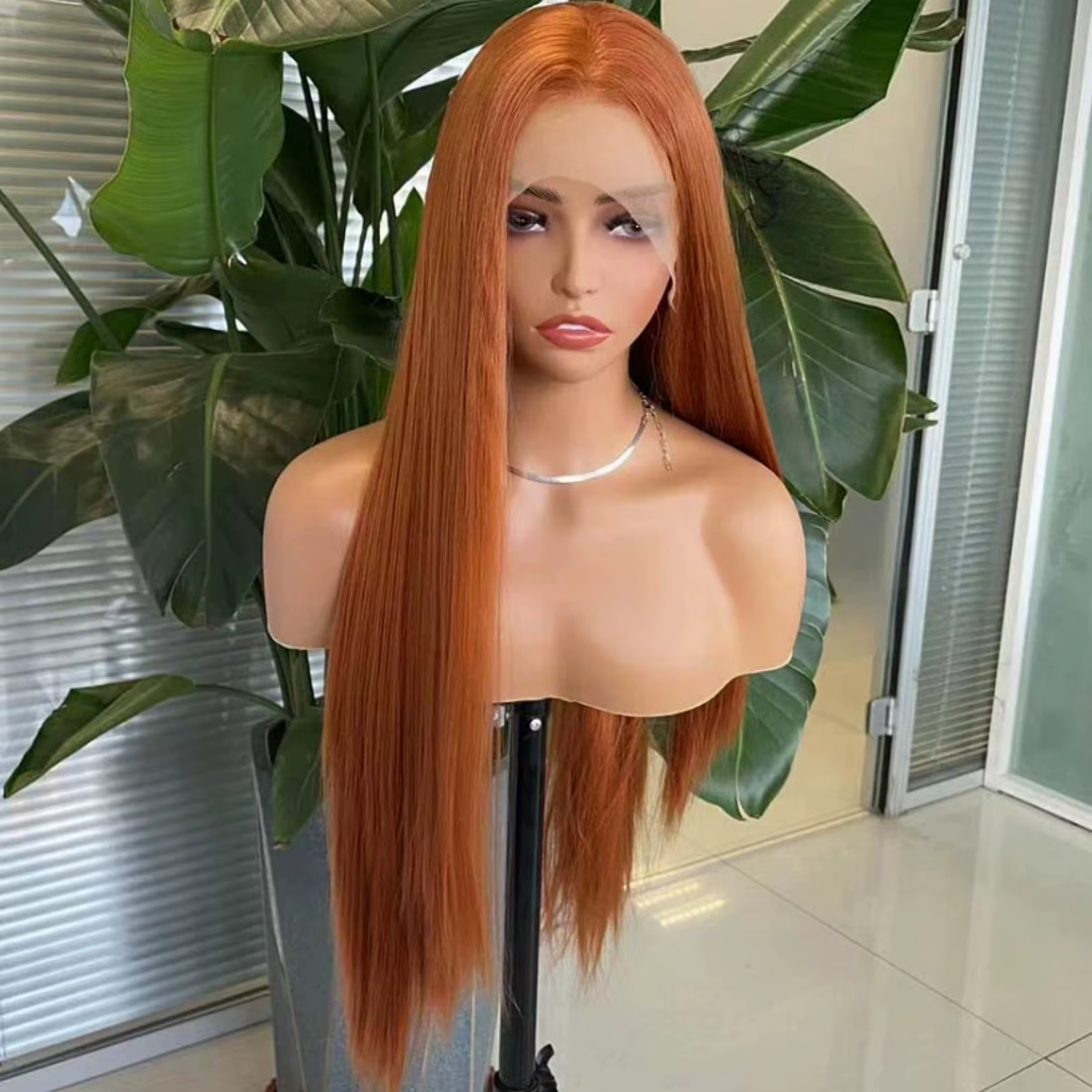 Perruque Lace Front Wig synthétique lisse et longue au gingembre