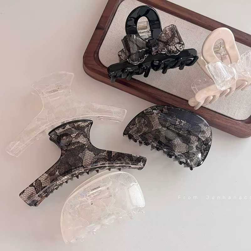 Pince à cheveux à motif de dentelle