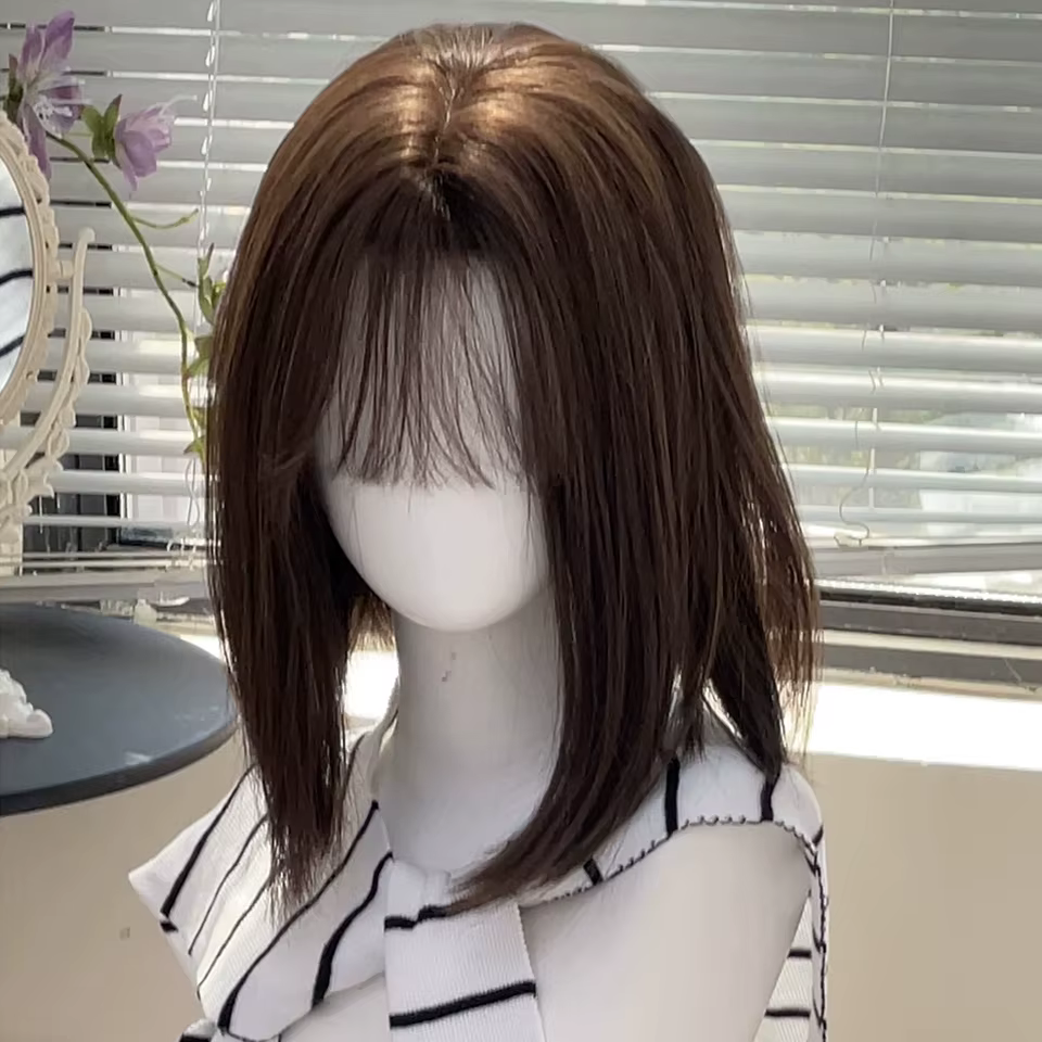  Perruque courte synthétique lisse