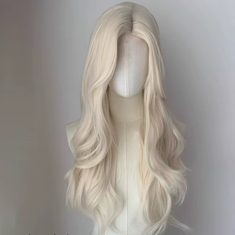 Perruque synthétique longue bouclée en or blanc