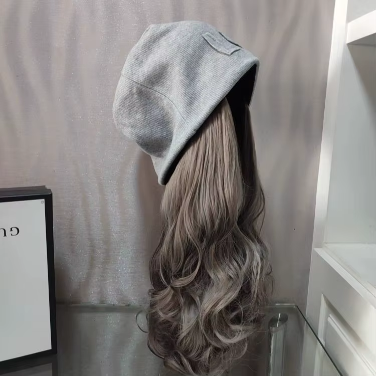Perruque Synthétique Bouclée avec Chapeau Gris pour Femme