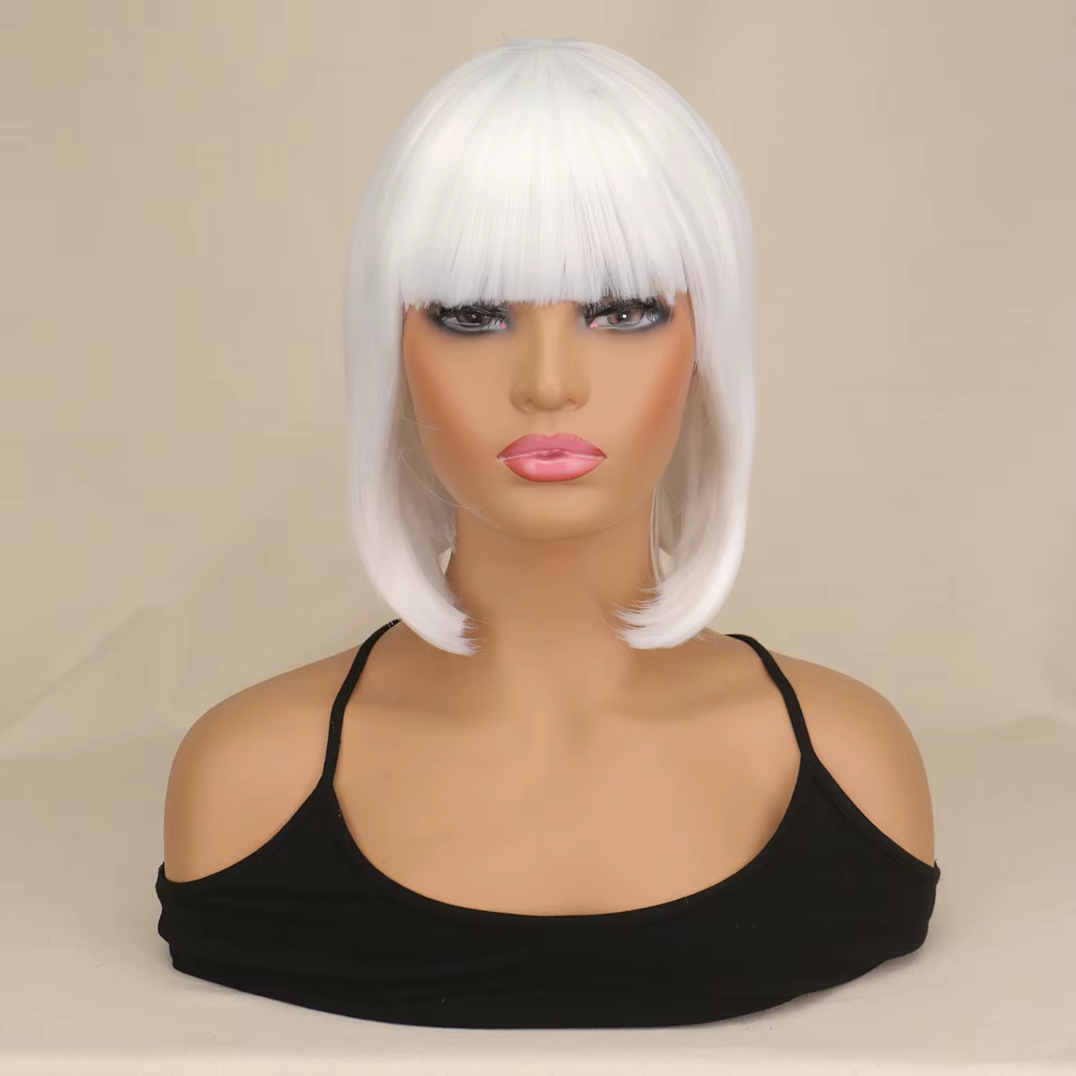 Hort Perruque Bob avec frange – Cheveux en fibres synthétiques naturelles pour un usage quotidien