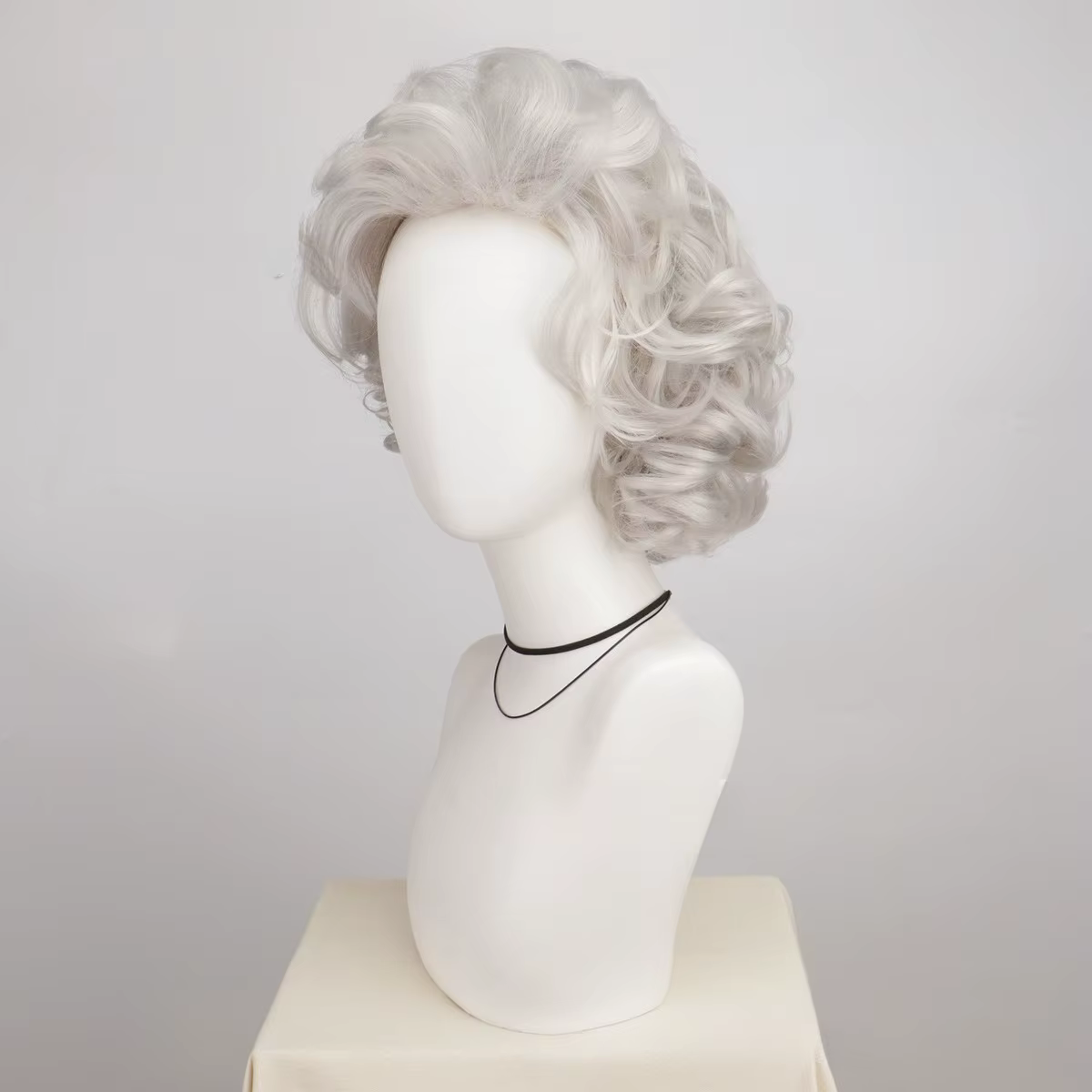 Perruque de vieille dame pour femmes perruques grises