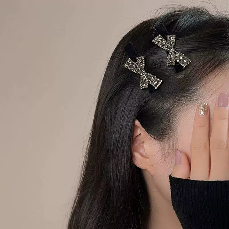 Pinces à cheveux avec nœud en strass