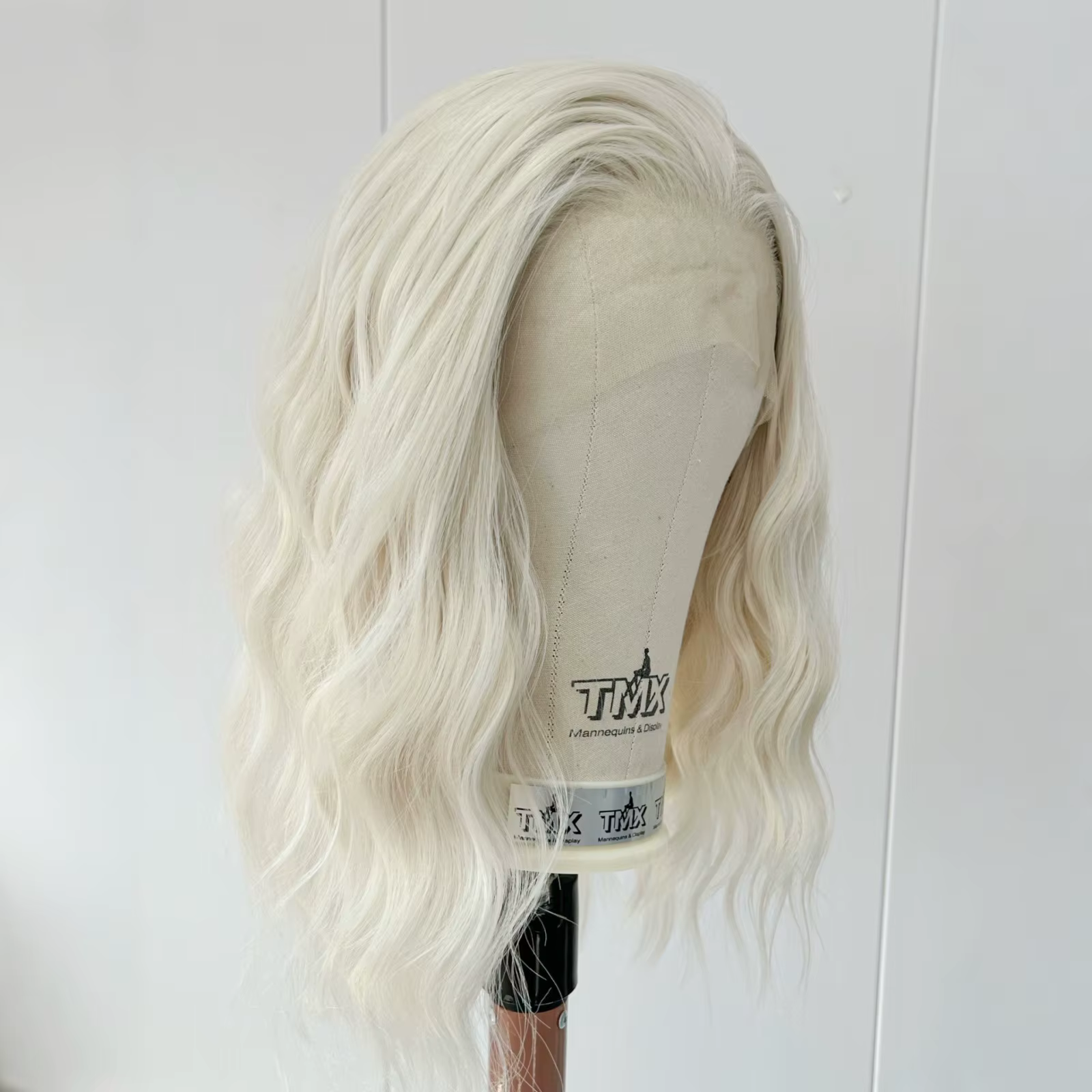 Perruques Bob Lace Front synthétiques ondulées blondes courtes 60 pour femmes