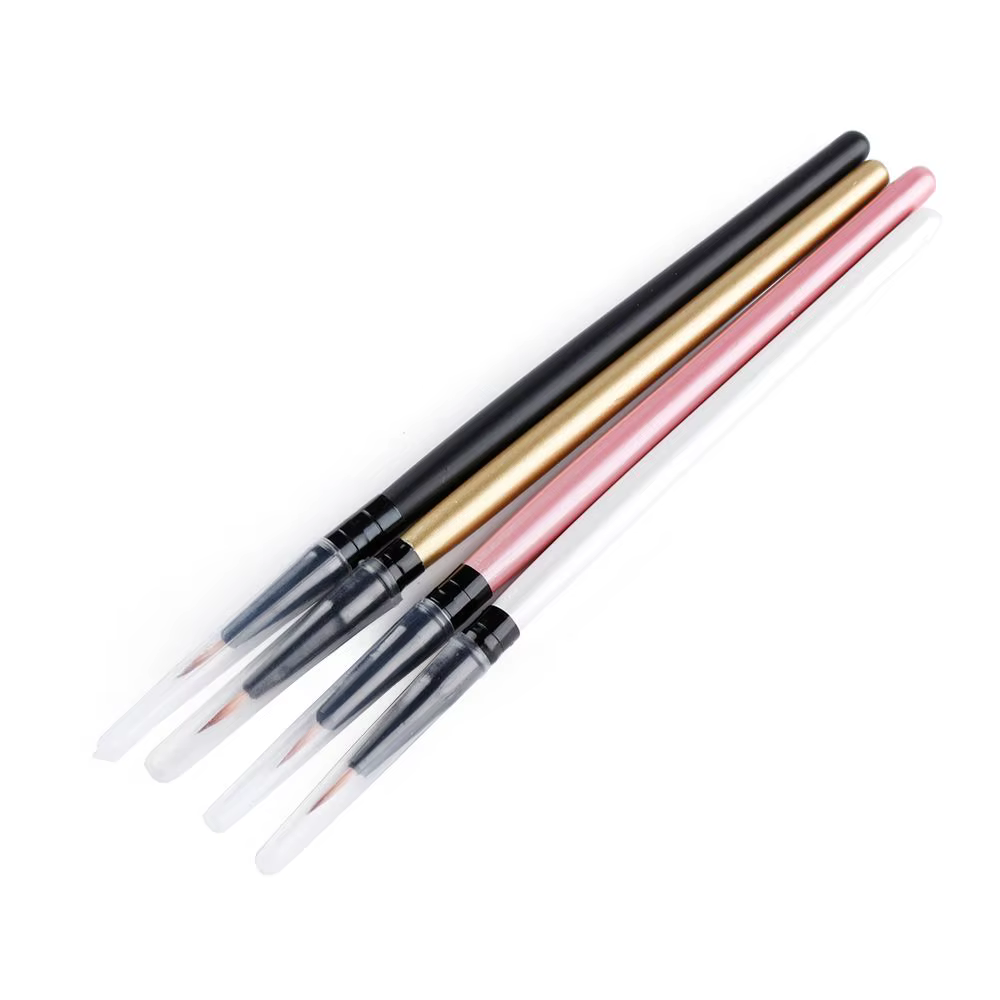 Outils de maquillage et de beauté très demandés : Pinceaux pour extensions de cils, pinceaux pour eye-liner, applicateurs de fard à paupières, crayons à lèvres