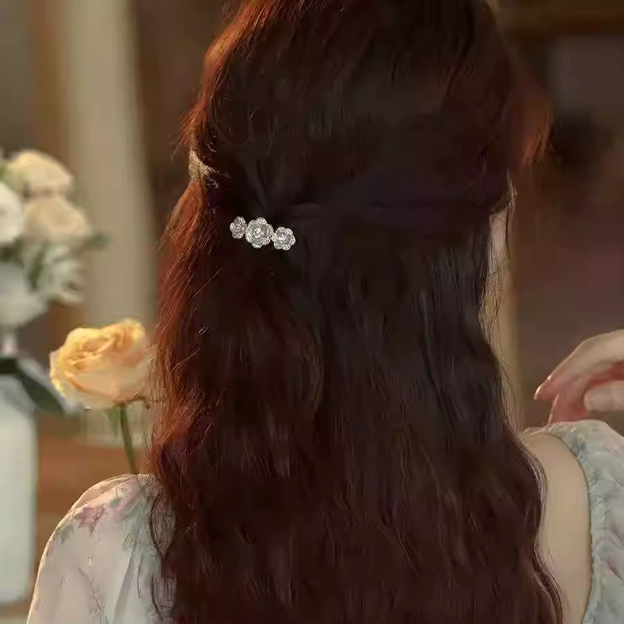 Petites pinces à cheveux de style français