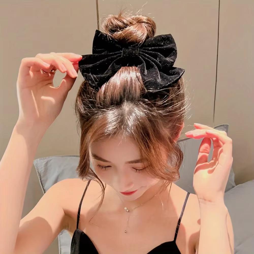Pince à cheveux à gros nœud en velours rouge avec épingle à cheveux