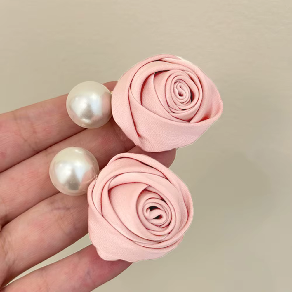 Pince à Cheveux en Satin Rose Perle