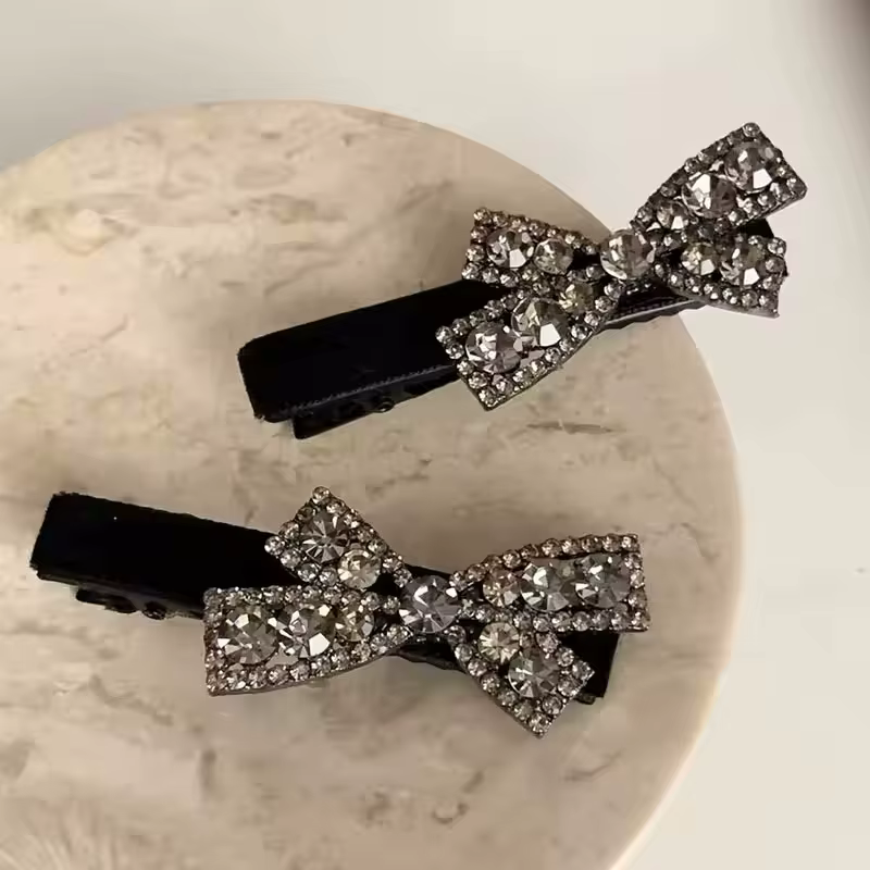 Pinces à cheveux avec nœud en strass