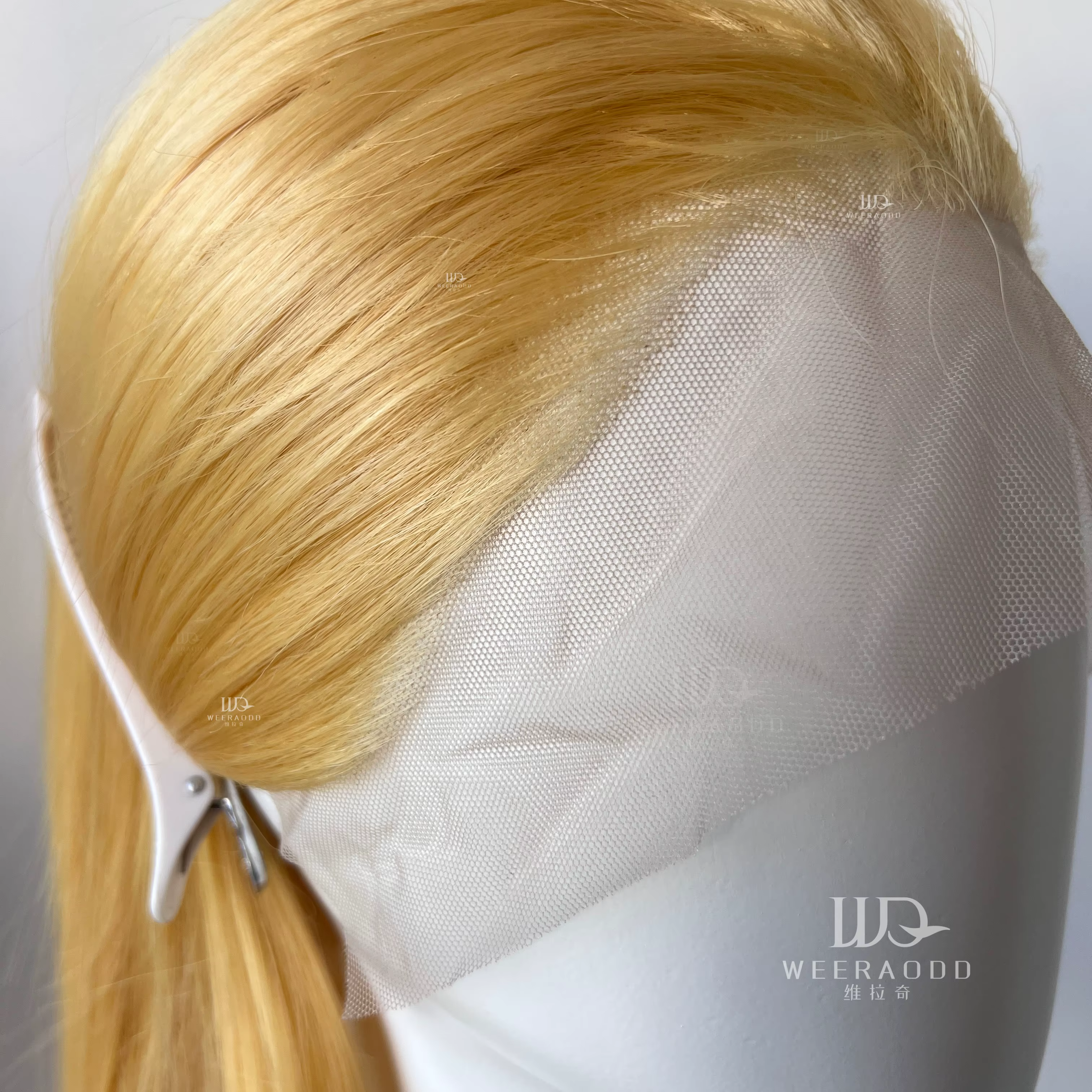 Perruque Lace Front Wig synthétique jaune 26 pouces