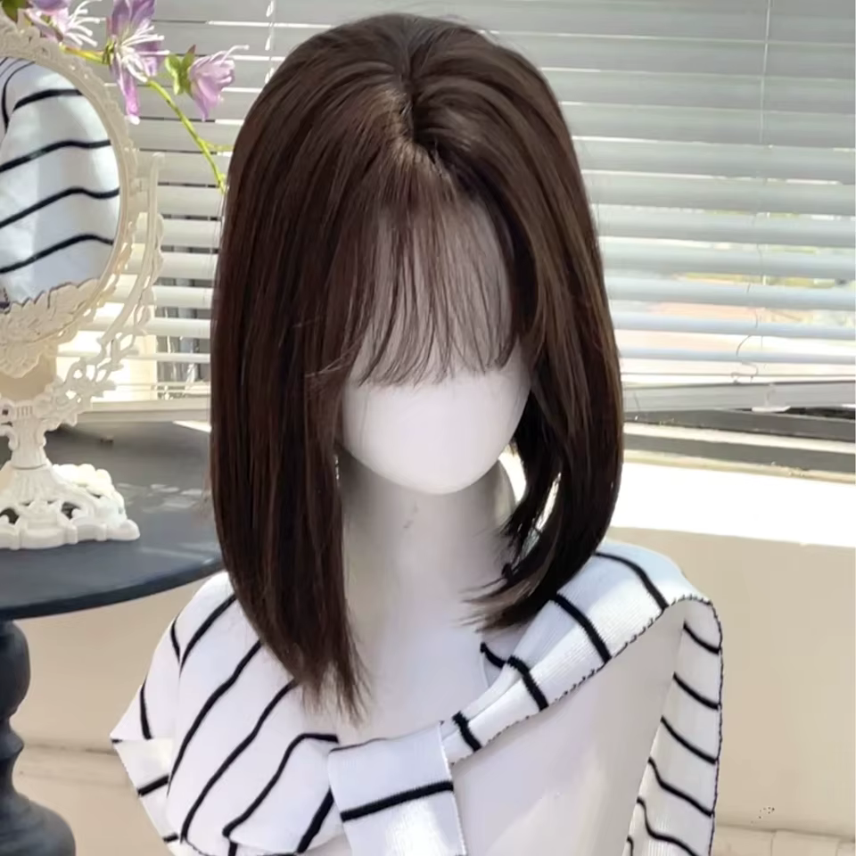  Perruque courte synthétique lisse
