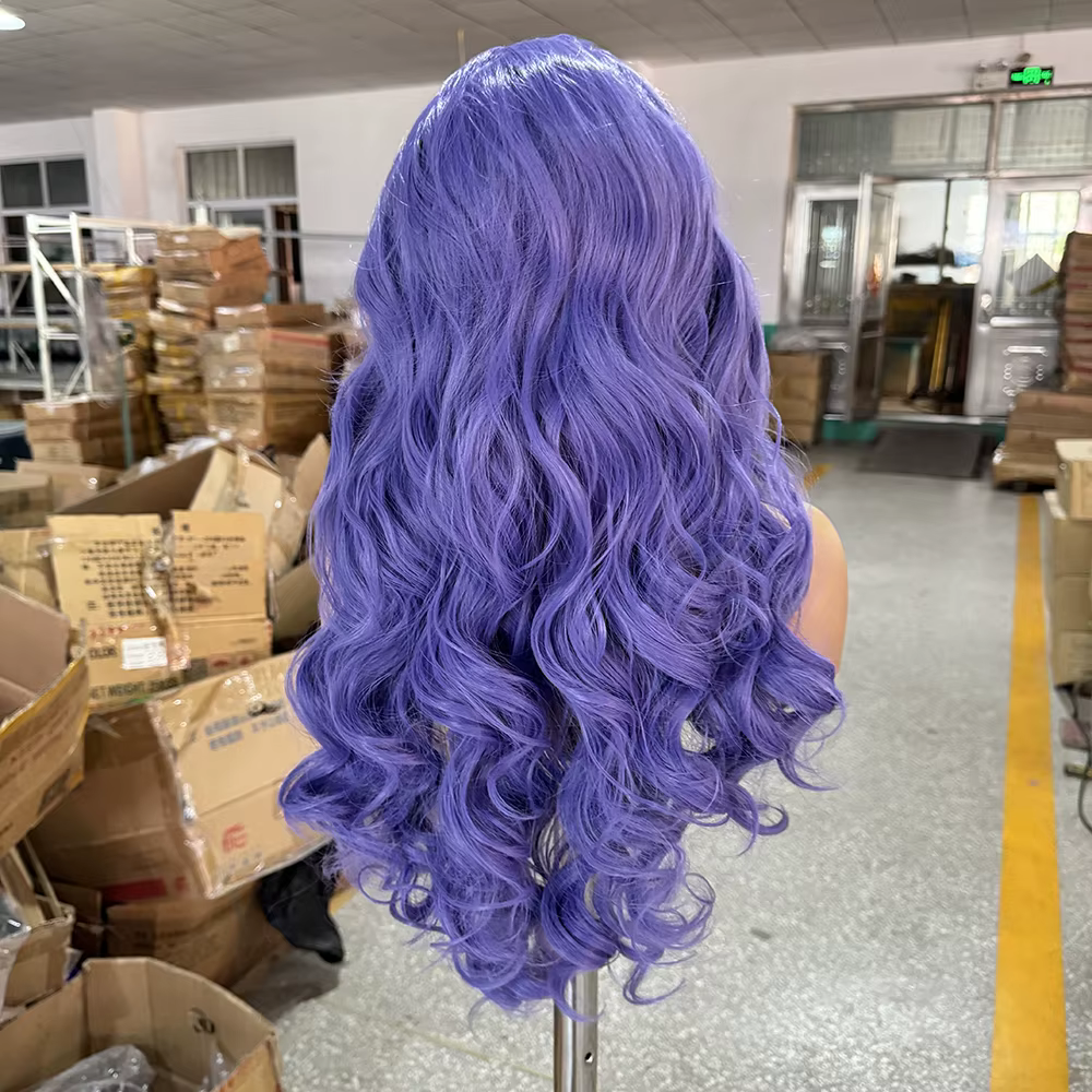 Perruque violette vague de corps