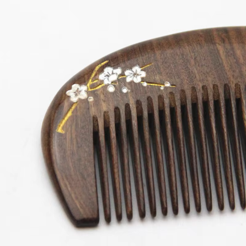 Peigne à cheveux en bois de santal naturel