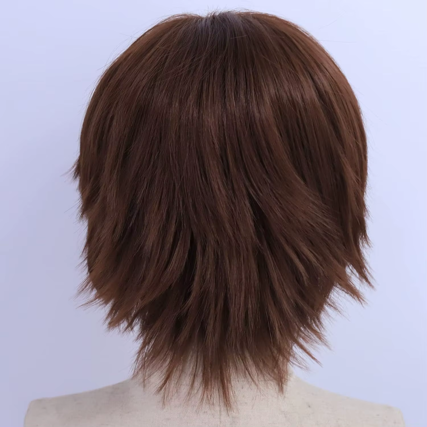 Perruque de cosplay marron à couches courtes pour hommes/femmes